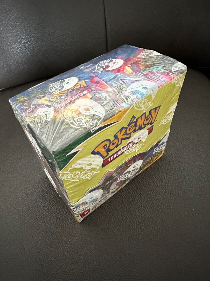 Evolving Skies booster box(sealed), Hobbies & Toys, Toys & Games on