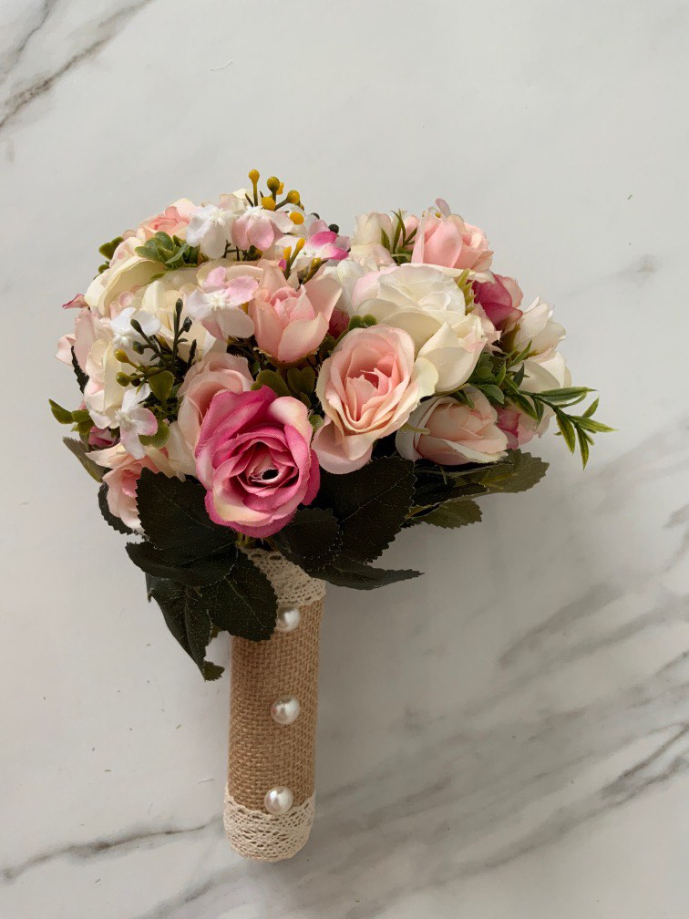 Fake Bridal bouquet, Hobbies & Toys, Stationery & Craft, Flowers