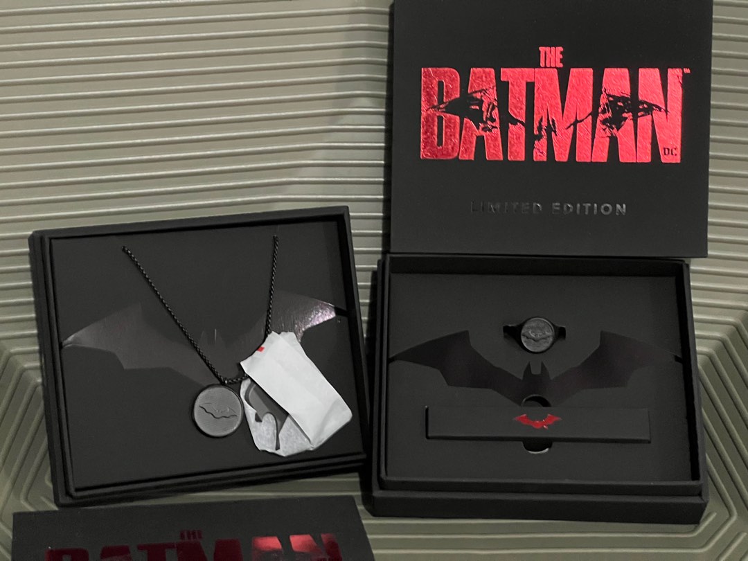 Fossil x The Batman DogTag Necklace and Wax Seal Ring, Hobbies & Toys