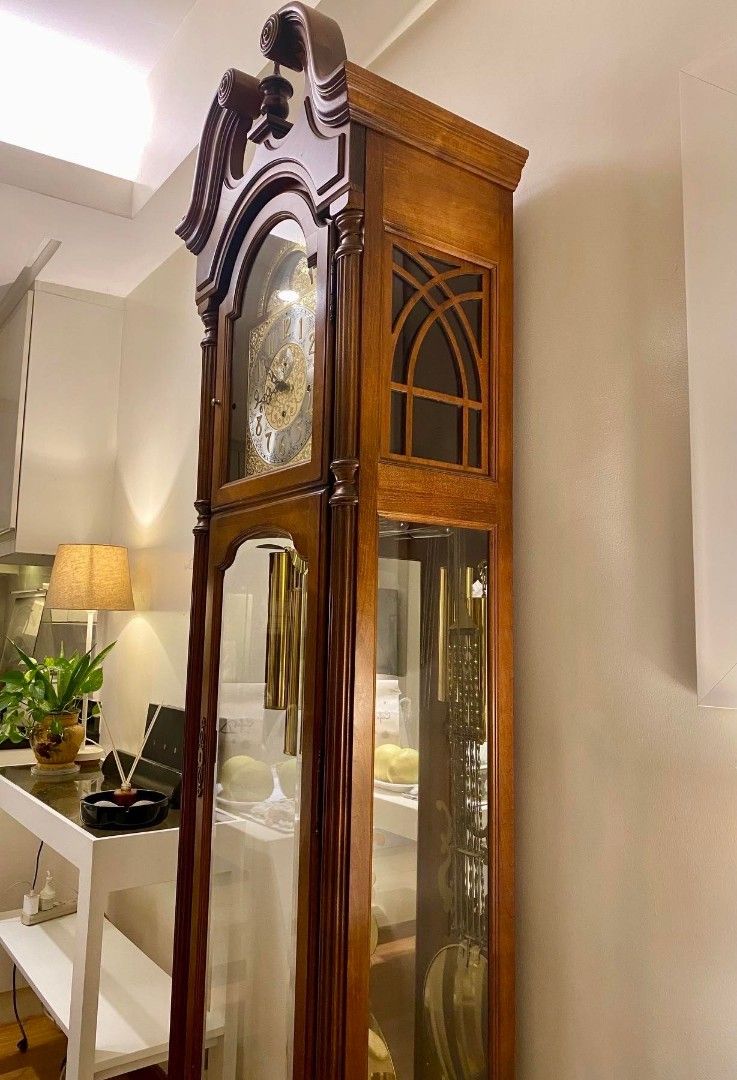 Grandfather's clock (Category: Shelves, Cabinets & Racks) located in Manila. Submitted by jazaminefidelmatamis (Listing ID 1223171356, Image 2). Description: .