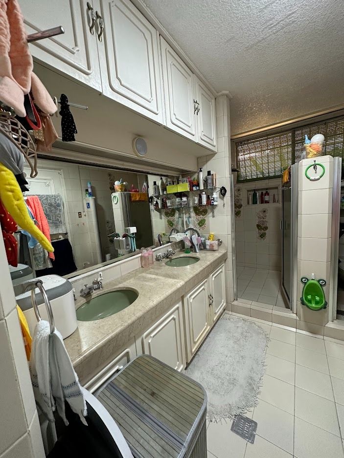 GREENMEADOWS QC Old House and Lot priced as lot only DIRECT BUYER ONLY