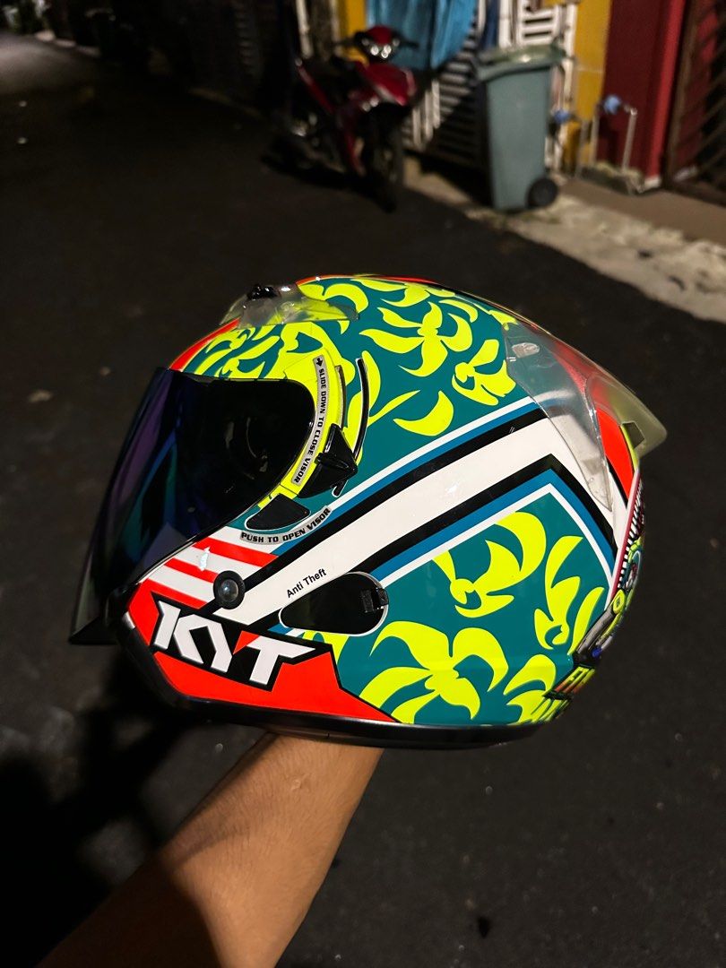 HELMET KYT FTGARAGE ARWAH FAUZI TAHIR 1ST MODEL. 2000 UNIT, Hobbies