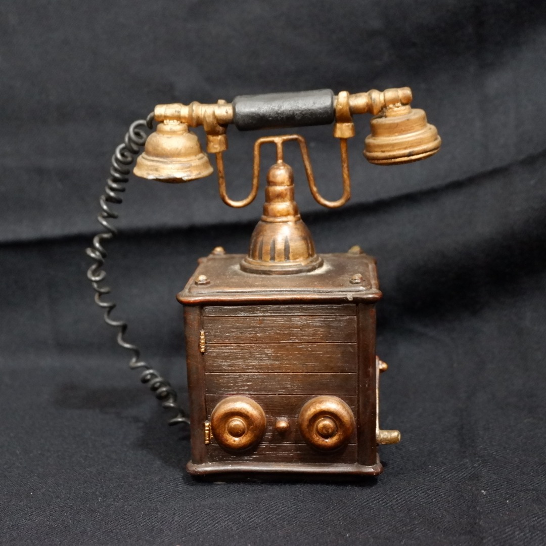 Home Decor Telephone Design Money Bank, Furniture & Home Living, Home
