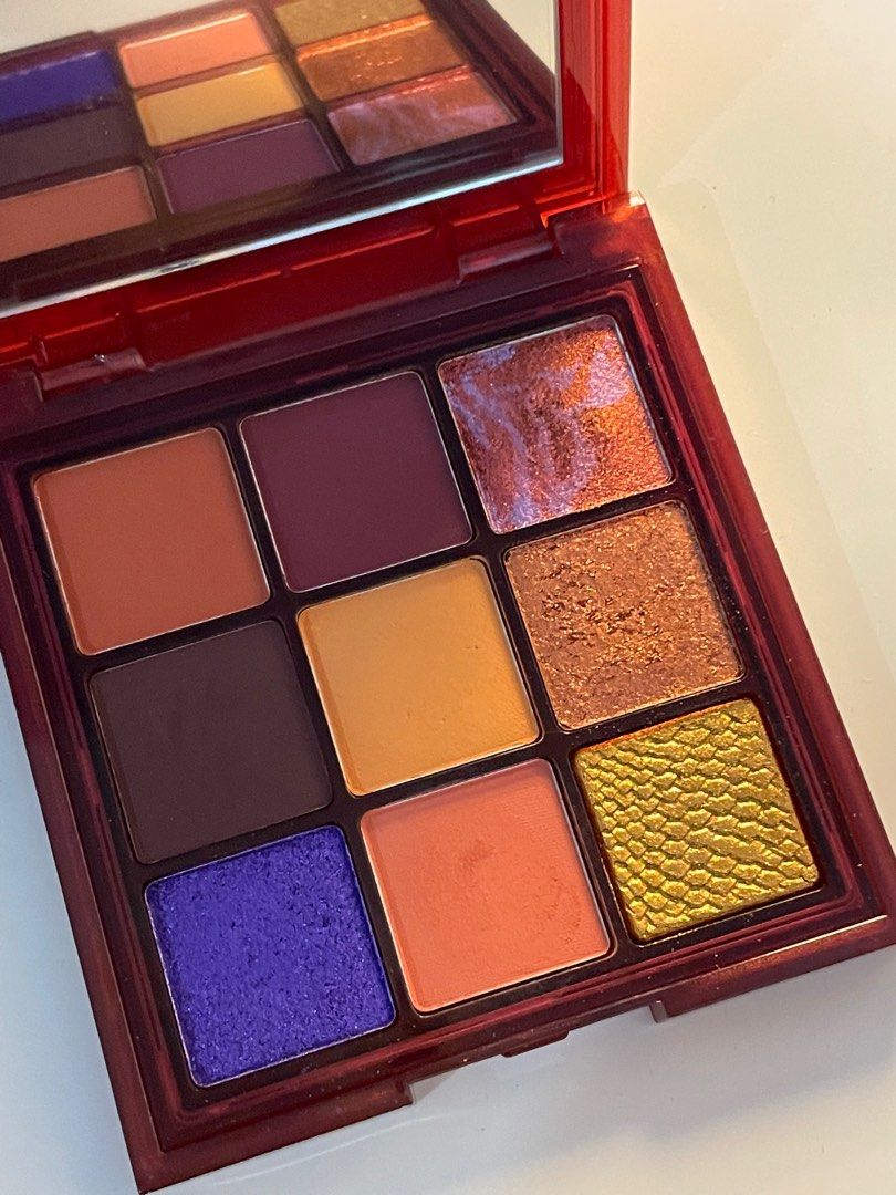 Huda Beauty Eyeshadow, Beauty & Personal Care, Face, Makeup on Carousell