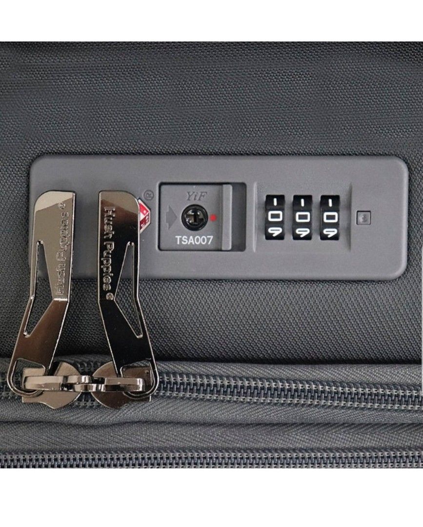 Hush Puppies Luxury Cabin Baggage/Luggage 693147 19", Hobbies & Toys