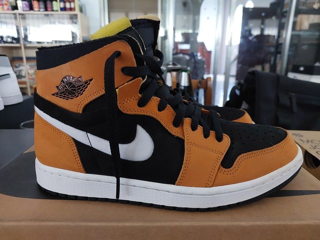 Jordan 1 High Zoom CMFT Black Monarch (Category: Sneakers) located in Pasig City. Submitted by ej_13 (Listing ID 1223037216, Image 1). Description: 100% Legit used 3-4x nego.