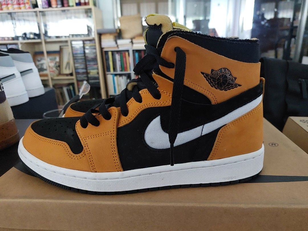 Jordan 1 High Zoom CMFT Black Monarch (Category: Sneakers) located in Pasig City. Submitted by ej_13 (Listing ID 1223037216, Image 2). Description: 100% Legit used 3-4x nego.
