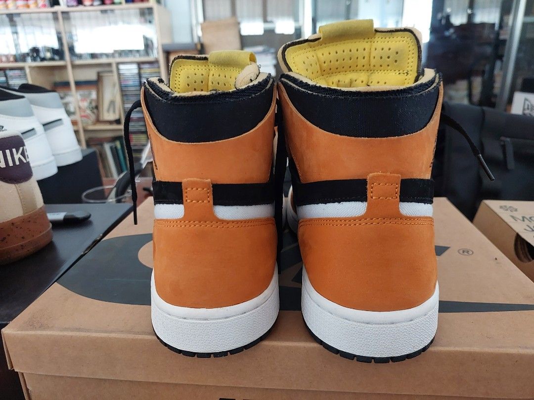 Jordan 1 High Zoom CMFT Black Monarch (Category: Sneakers) located in Pasig City. Submitted by ej_13 (Listing ID 1223037216, Image 3). Description: 100% Legit used 3-4x nego.