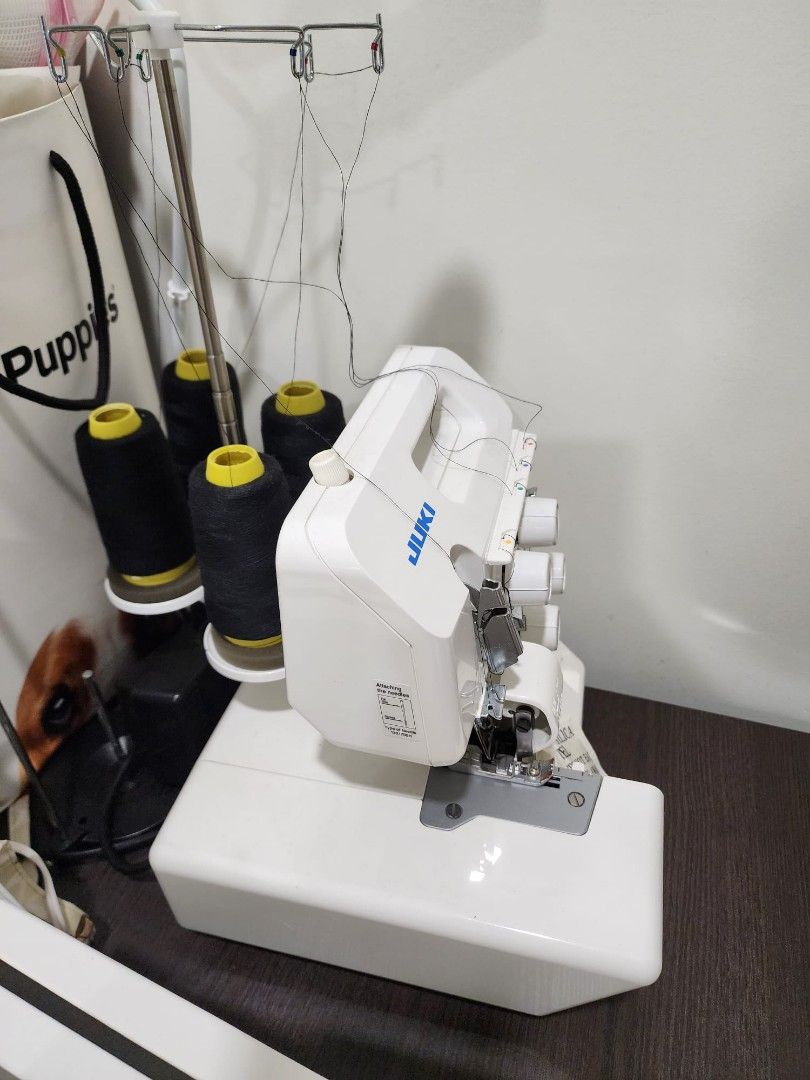 Juki MO654DE Overlock Machine, Twin Needles 2/3/4thread Overlock