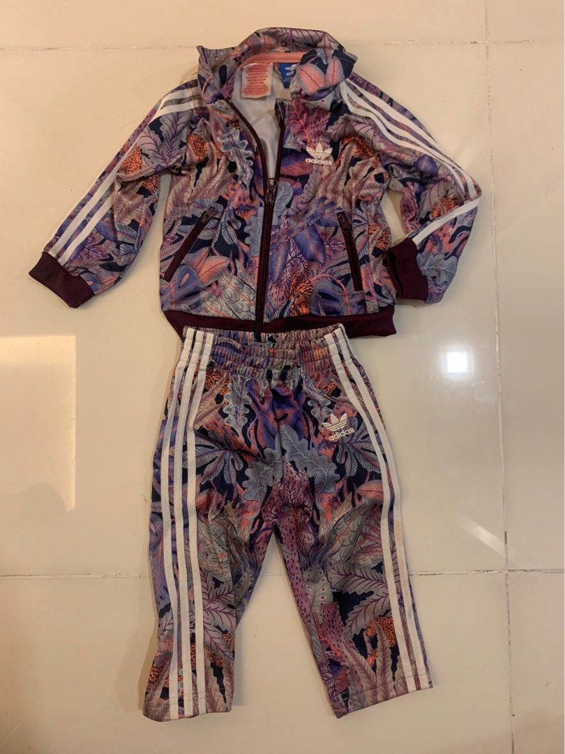 Childrens adidas clearance tracksuit