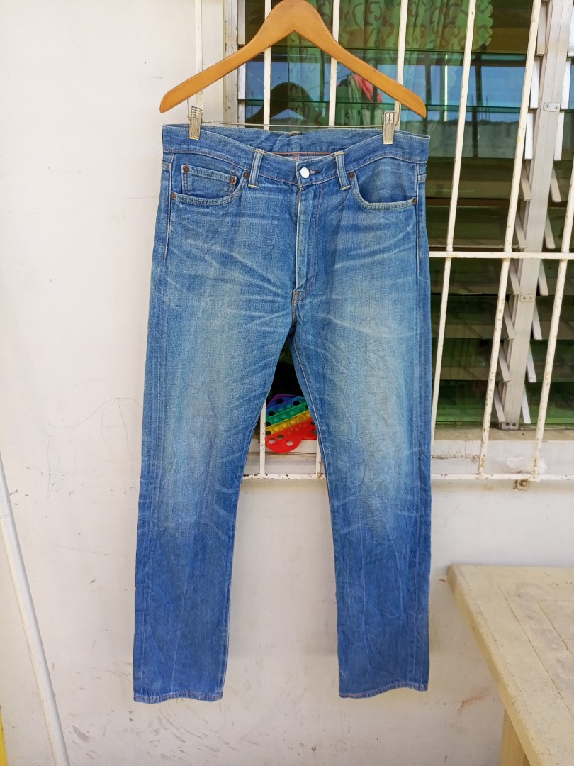 Levi's 513 straight fit original, Men's Fashion, Bottoms, Jeans on Carousell