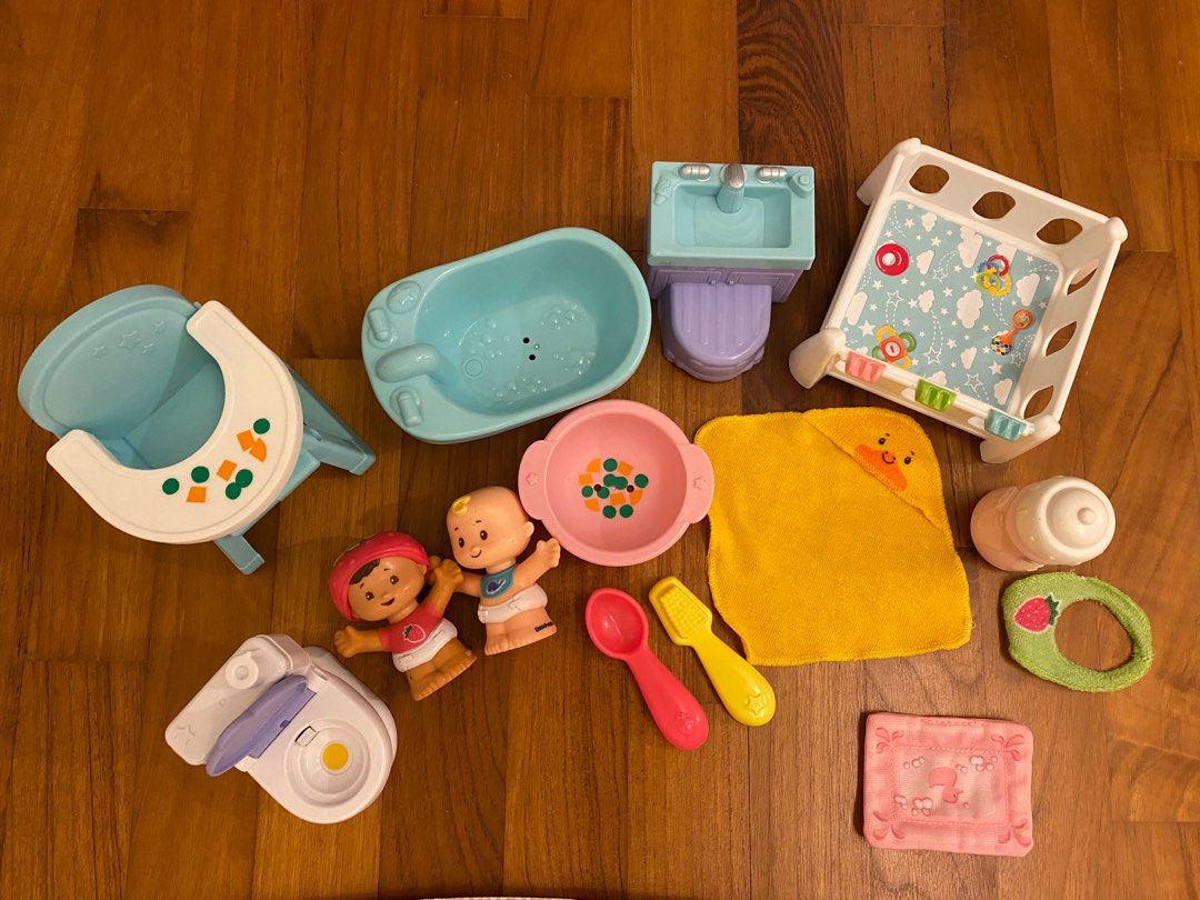 Little People Babies Love Care Gift Set figure and accessories set