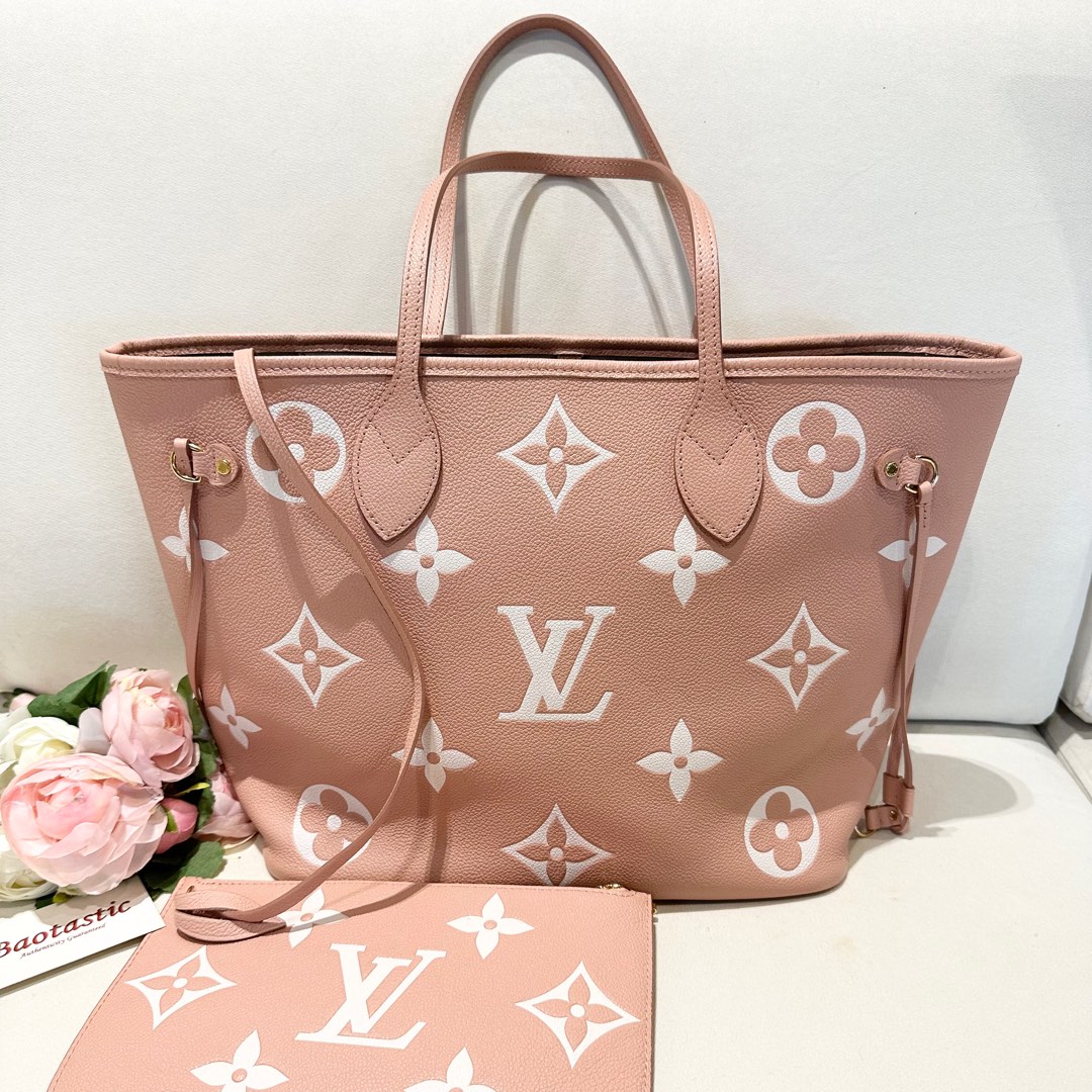 Size comparison of the Neverfull GM versus the Totally GM ! : r/Louisvuitton