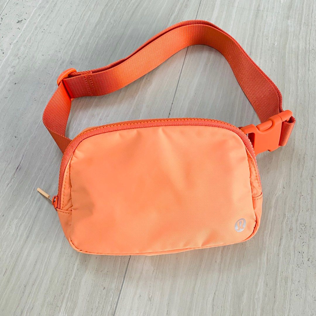 Lululemon Everywhere Belt Bag 1L, Women's Fashion, Activewear on Carousell