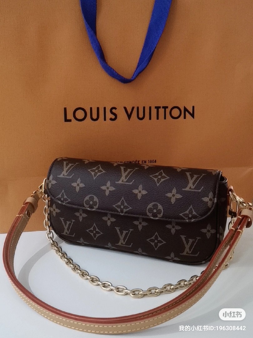 A BAG Louis Vuitton Ivy Woc: Elegância em Movimento