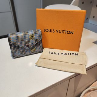 LOUIS VUITTON UNBOXING/ VICTORINE WALLET & CHAIN