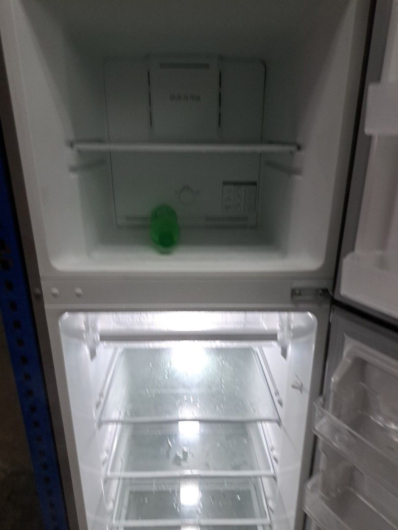 Midea Refrigerator Fridge 254L net warranty 2months, TV & Home