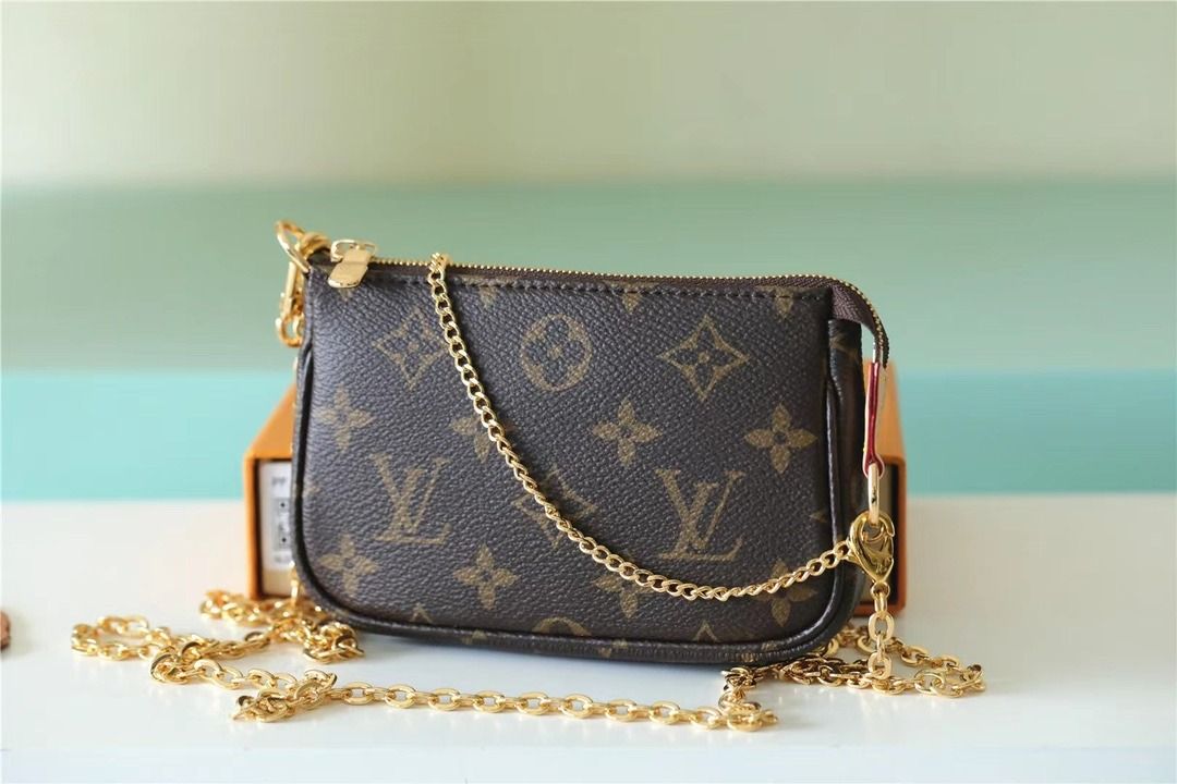 lv mini pochette accessoires chain