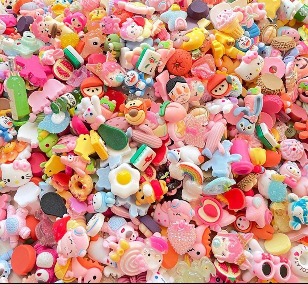 Mix Random Charms (Category: Handmade Craft) located in Singapore. Submitted by byshxxrxh (Listing ID 1223166021, Image 1). Description: 10 pcs - $5 20 pcs - $8 30 pcs - $12.