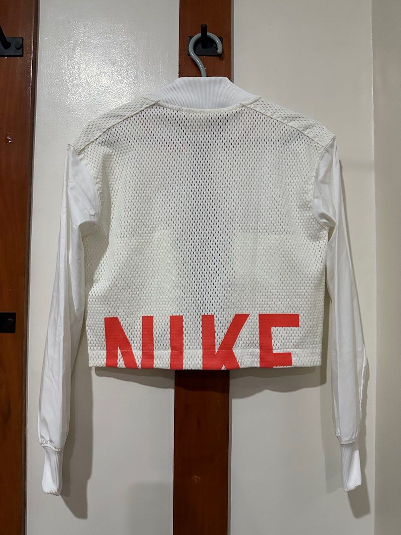nike cropped jacket