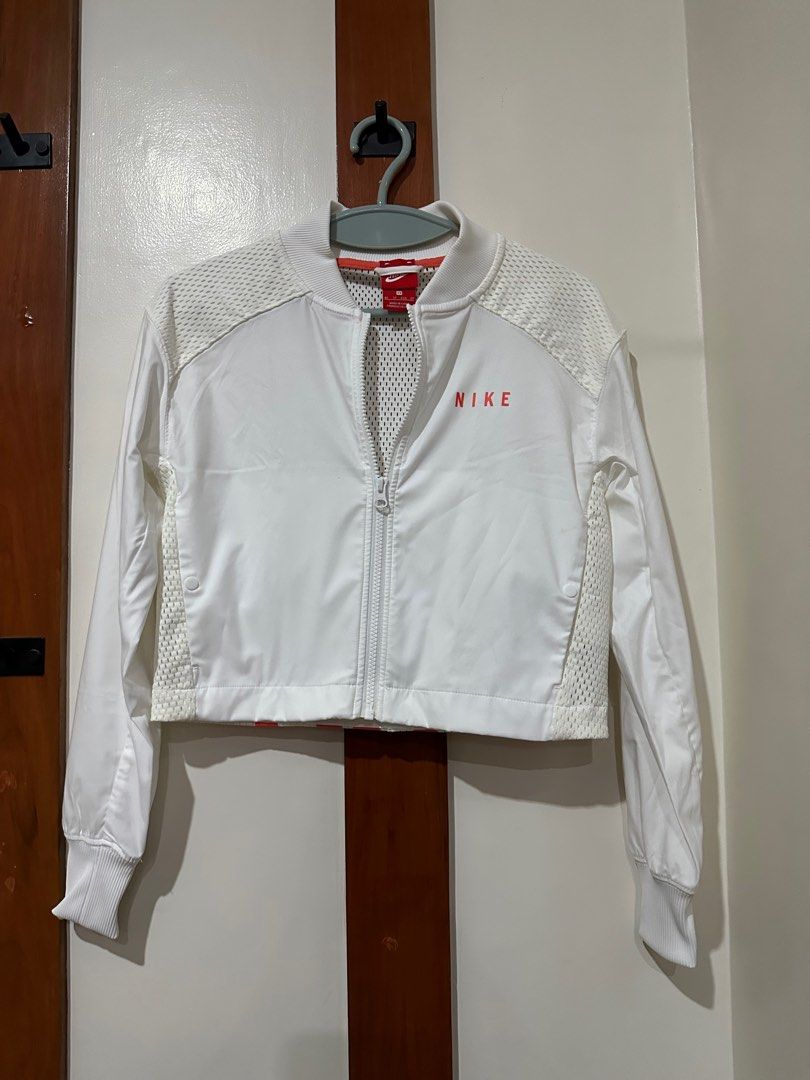 nike cropped jacket