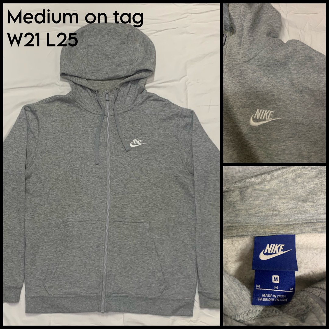 white nike shirt women's