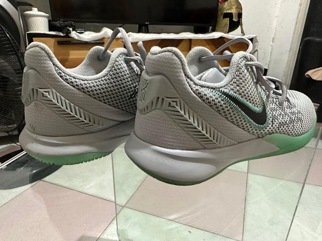 Kyrie irving flytrap 2 discount