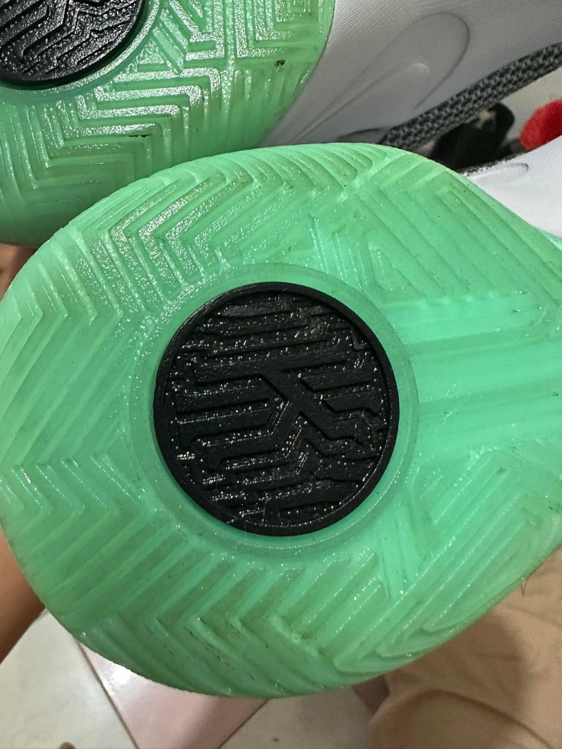 tenis kyrie irving flytrap 2