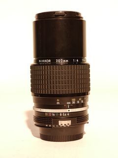 Nikon 200mm f/4 AI-s
