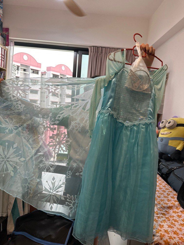 Elsa frozen discount dress disney store