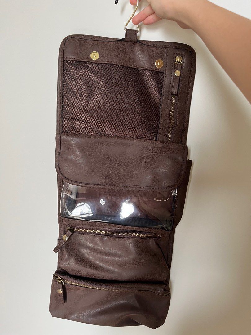 Fossil wash bag sales