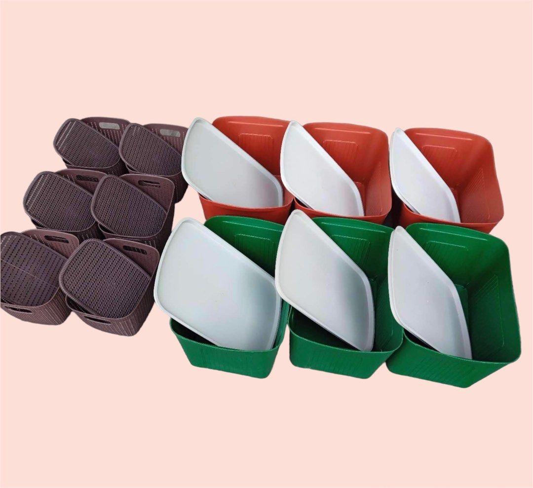 Plastic Containers / Storage Boxes (Category: Storage Boxes & Baskets) located in Paranaque City. Submitted by hellowooorld (Listing ID 1223064682, Image 3). Description: Available colours: black, red, blue & green Dimensions: 9.5 x 17.5 x 12 inches Dispatch of orders: Saturday, April 1 Location: Paranaque City.