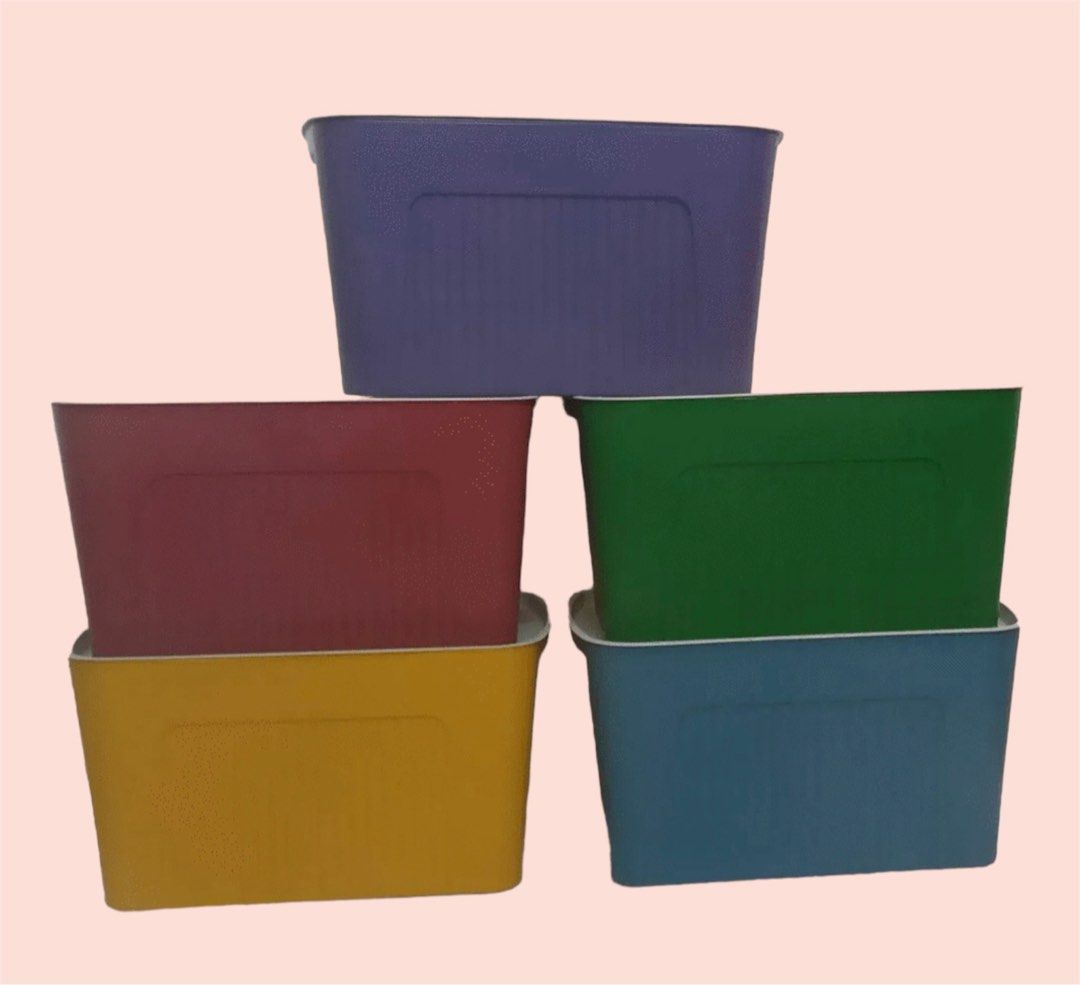 Plastic Containers / Storage Boxes (Category: Storage Boxes & Baskets) located in Paranaque City. Submitted by hellowooorld (Listing ID 1223064682, Image 1). Description: Available colours: black, red, blue & green Dimensions: 9.5 x 17.5 x 12 inches Dispatch of orders: Saturday, April 1 Location: Paranaque City.
