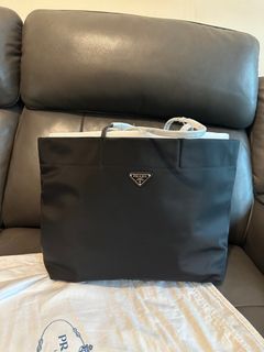 Prada現貨✅ Collection item 1