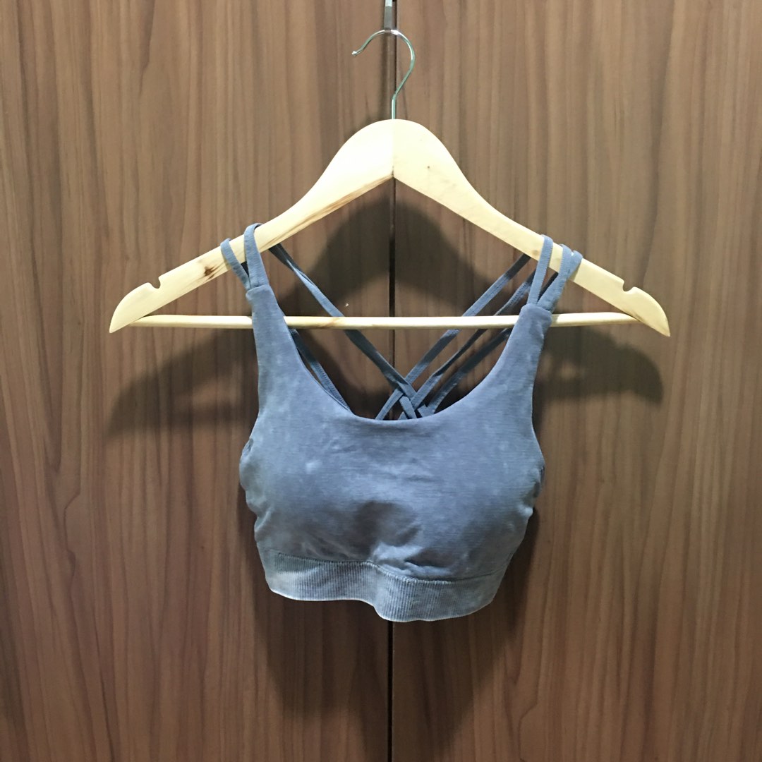 Primark sports bra, Women's Fashion, Activewear on Carousell