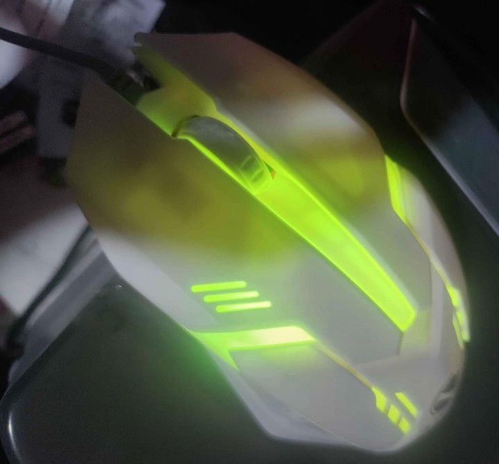 RGB Led Lights Gaming Mouse and mousepad (Category: Mouse & Mousepads) located in Cainta. Submitted by whiteelephantph (Listing ID 1223022296, Image 3). Description: bnew. RGB Led Lights Gaming Mouse and mousepad Mouse and mouse bundle ₱120 black and white color available Yung ilaw nya nagpapalit palit every second Pickup or lalamove Pm is the Key!.