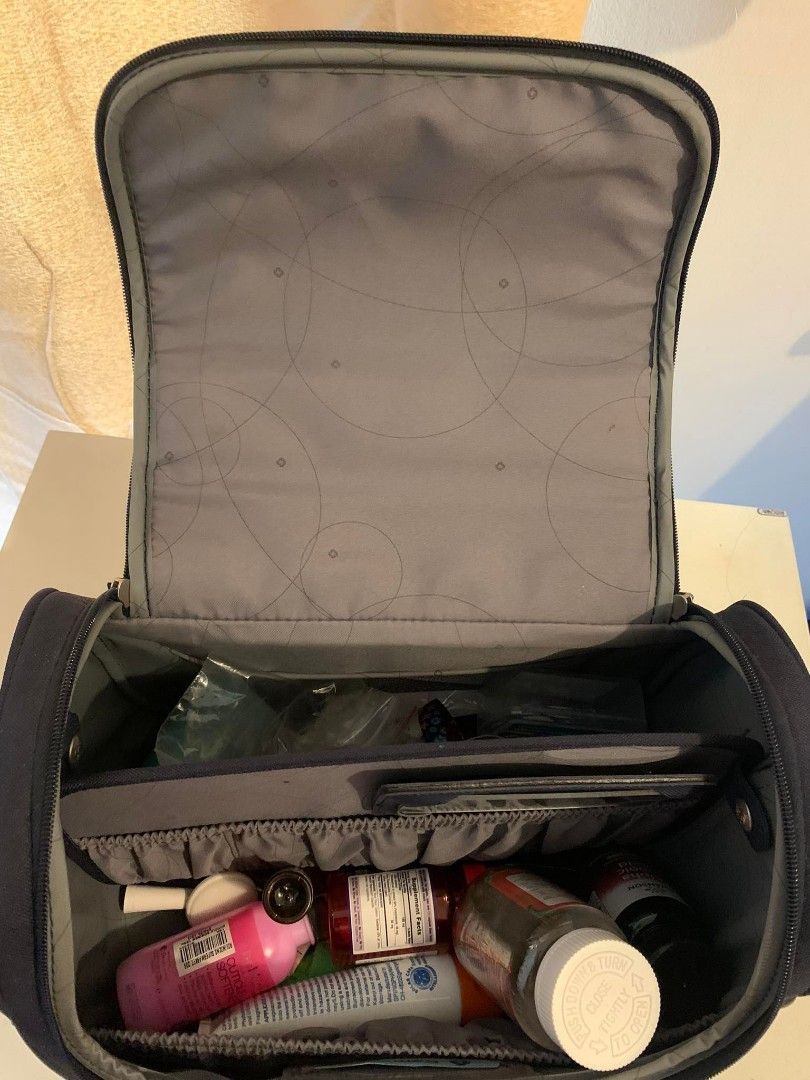 Samsonite Vanity Bag on Carousell