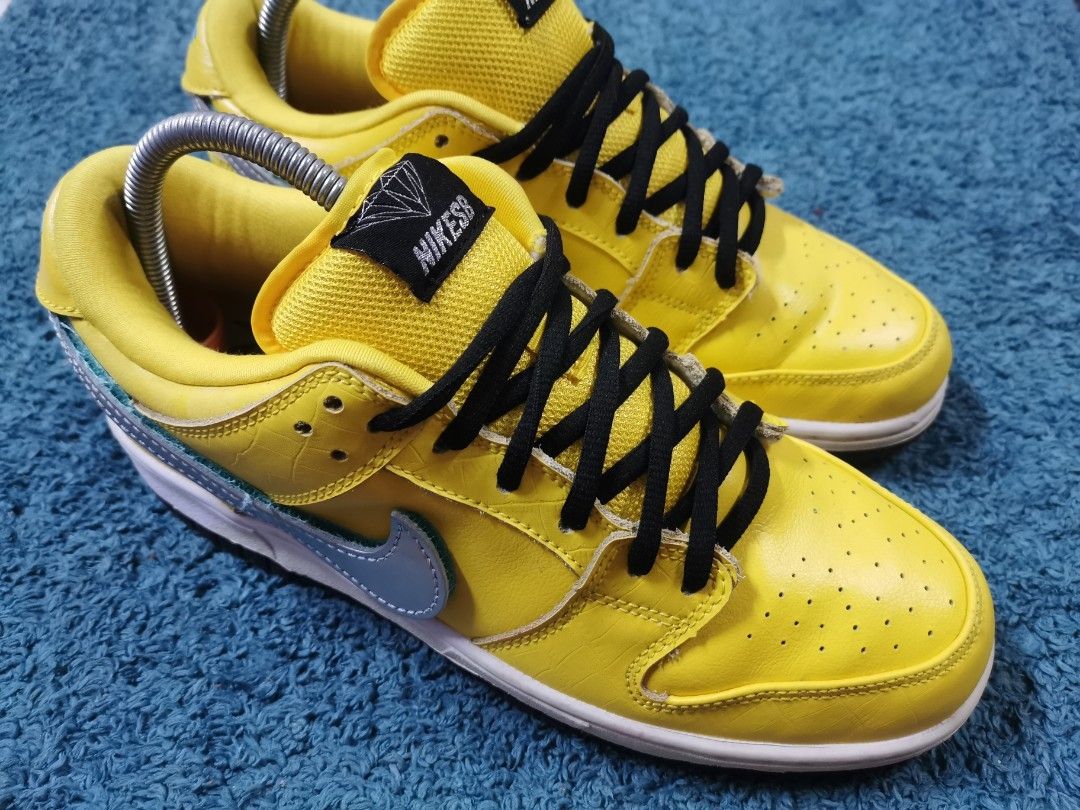 Diamond on sale dunks yellow