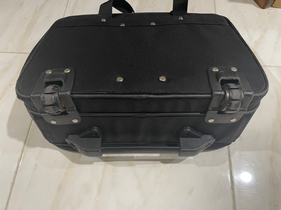 Slazenger trolley hotsell suitcase