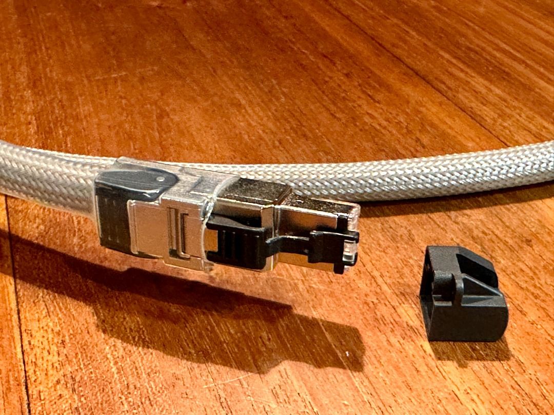 SOtM dCBLCAT7 Audiophile Cable 1.5m. Mint with box, Audio