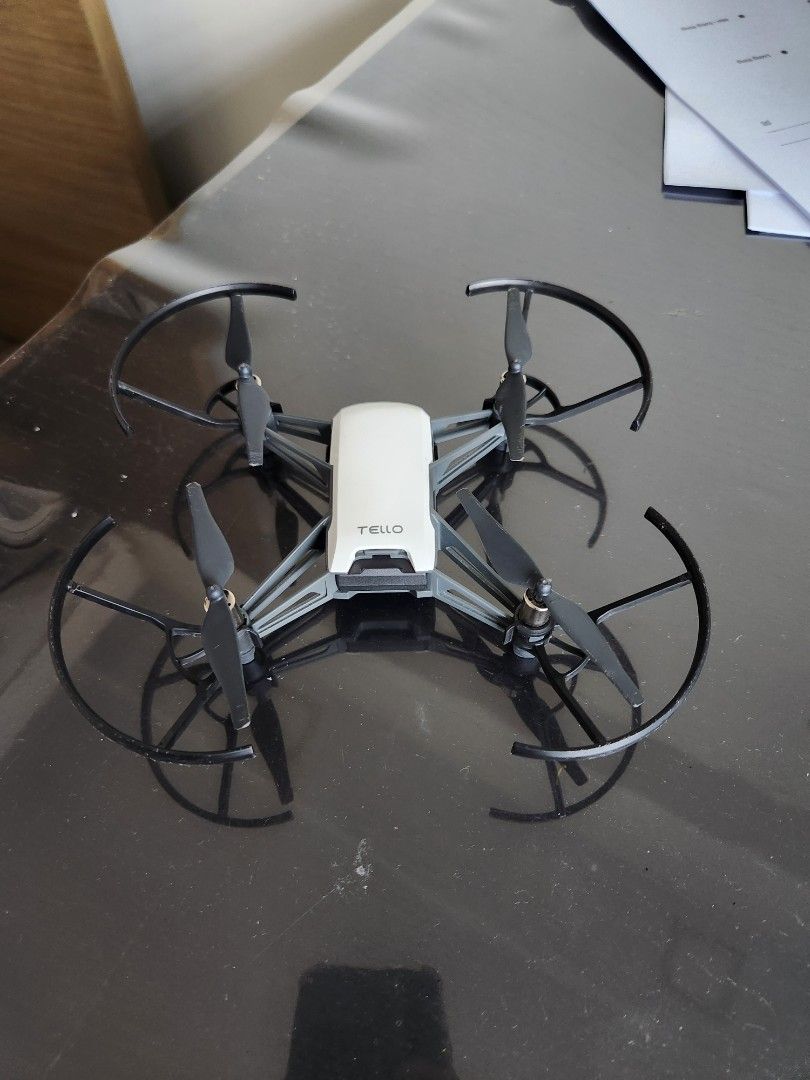 Tello Drone app showed error, Photography, Drones on Carousell