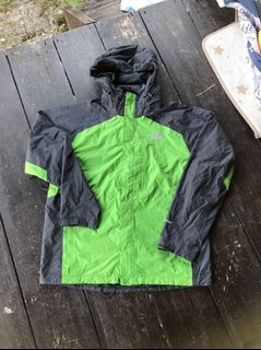 The North Face HyVent ( pit 22/L 27)