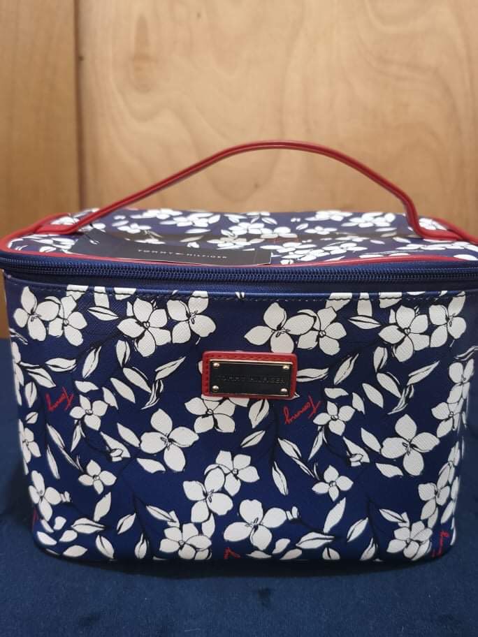 TOmmy Hilfiger vanity bag on Carousell