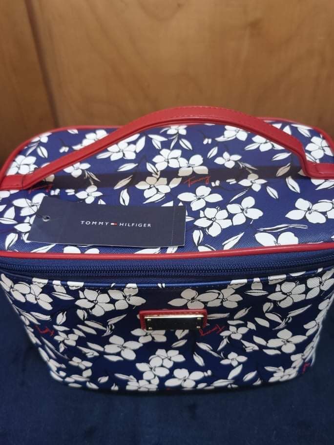 TOmmy Hilfiger vanity bag on Carousell
