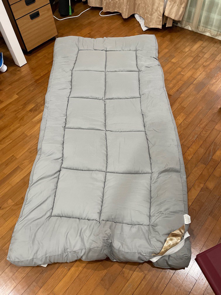 Topper single bed, Furniture & Home Living, Furniture, Bed Frames