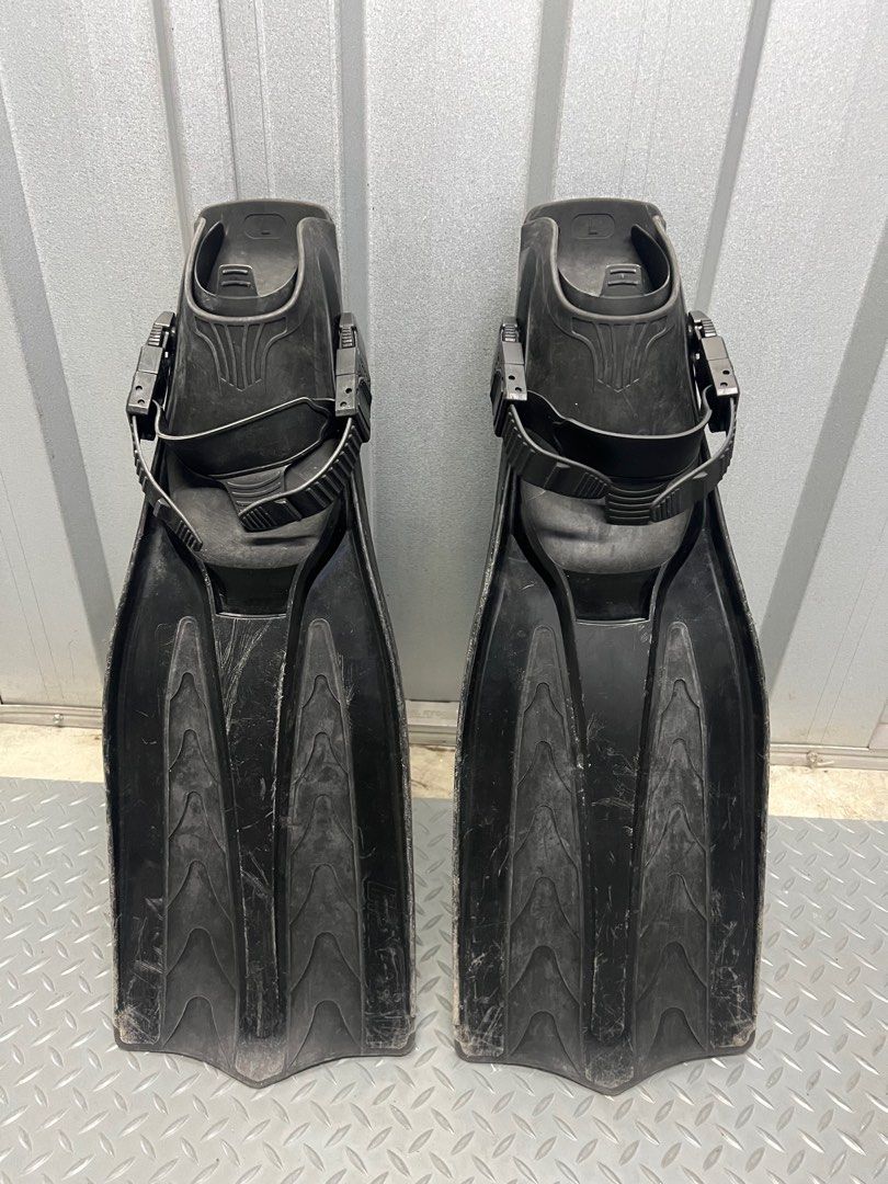 Uni dive fins for sale, Sports Equipment, Other Sports Equipment and