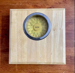 Vintage English " SALTER " Bamboo Wood Mechanical Bathroom Scale 29x29cms