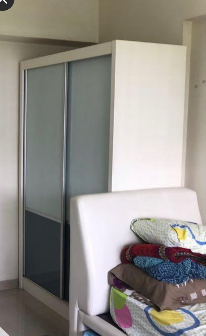 Wardrobe for sales at woodlands, Furniture & Home Living, Furniture