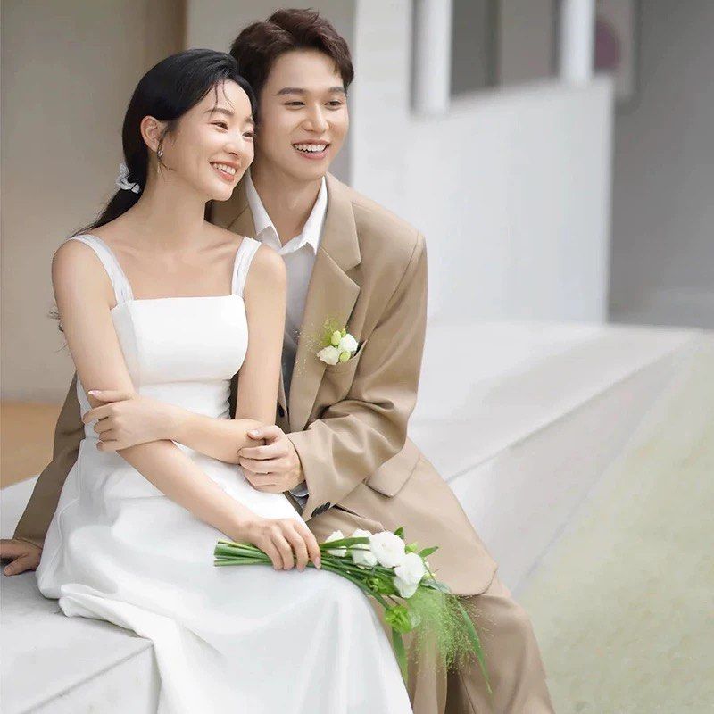 White wedding dress price hot sale