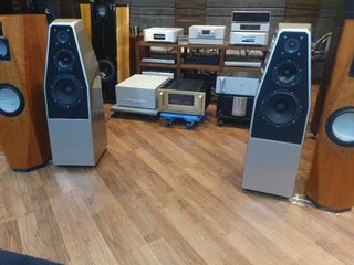 Wilson Audio Sabrina speaker